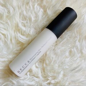 Becca shimmering skin perfector highlighter pearl